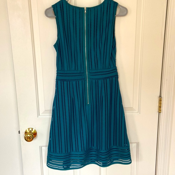 J Crew Green Eyelet Dress Size 2 - Picture 2 of 5